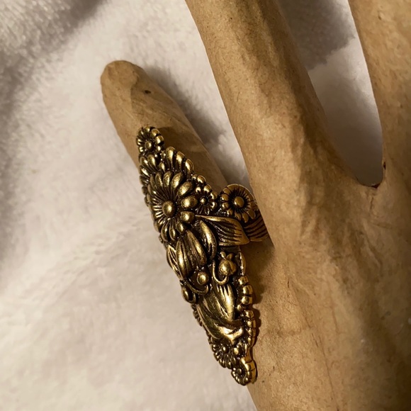 Awesome Lucky Brand southwest style gold tone ring size 6.5 - Picture 4 of 10